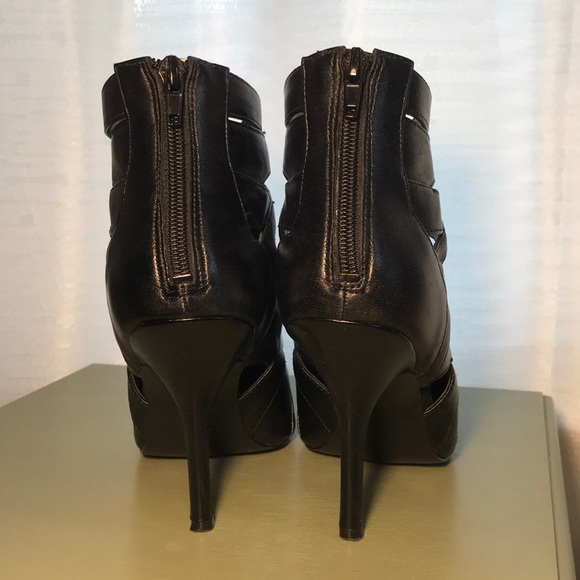 Nine West pointer toe booties - Picture 3 of 6